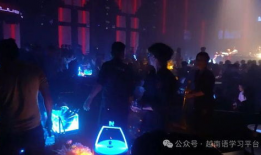 酒吧视频,酒吧里的激情瞬间